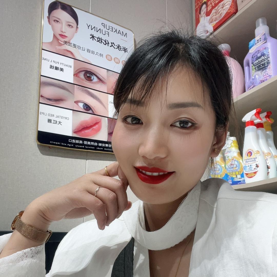 暴躁的化妆品主理人