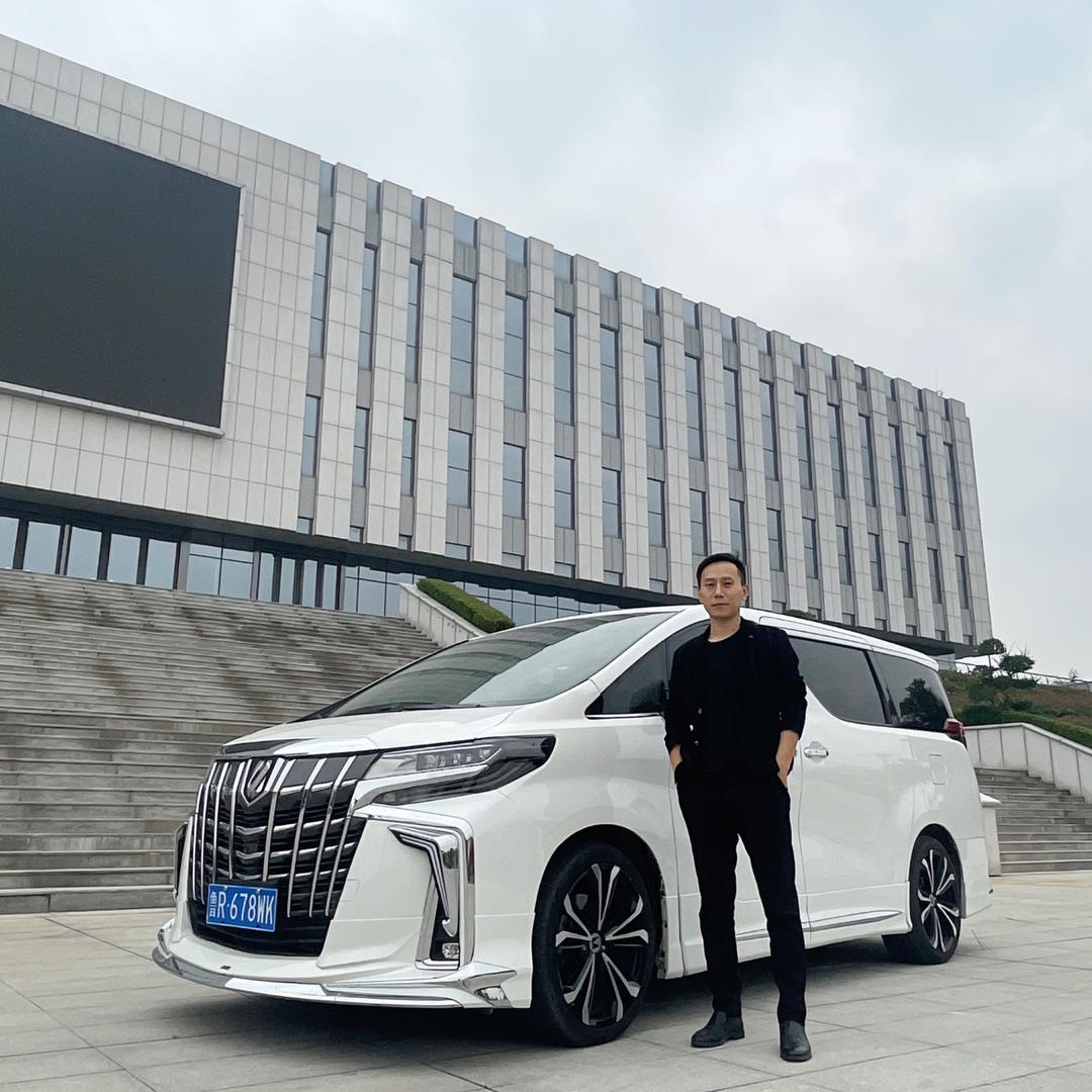 星河租车(万达店)