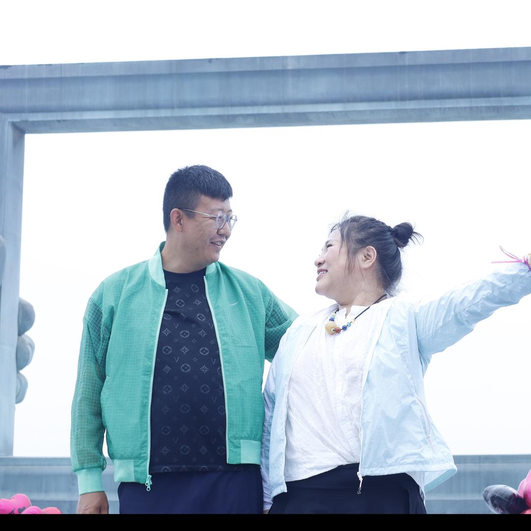 周万鹏
