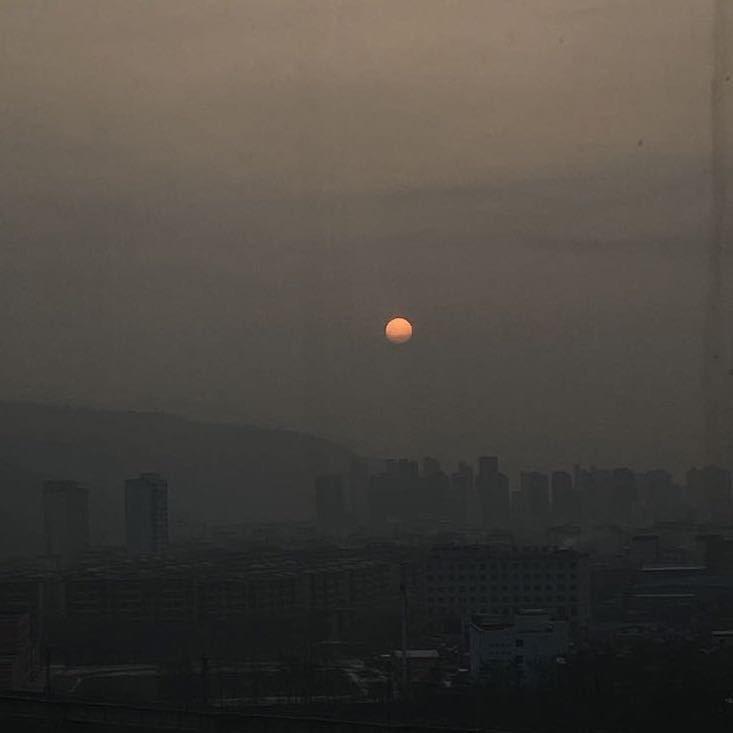 何为