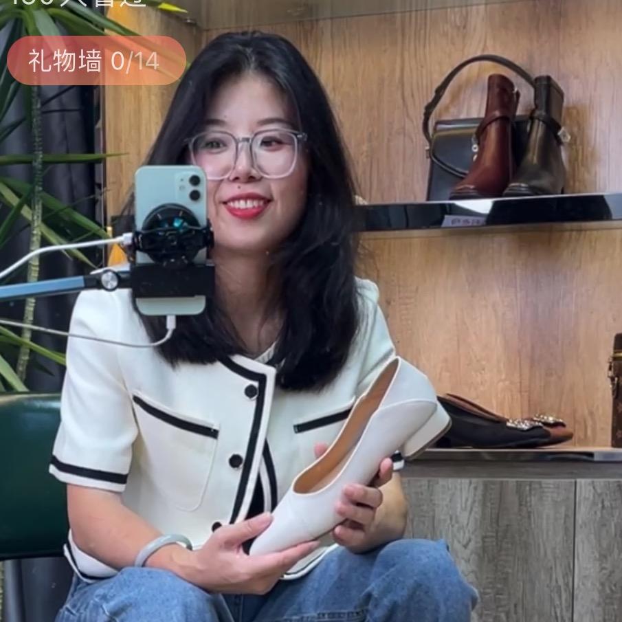 花姐品牌女鞋扫仓