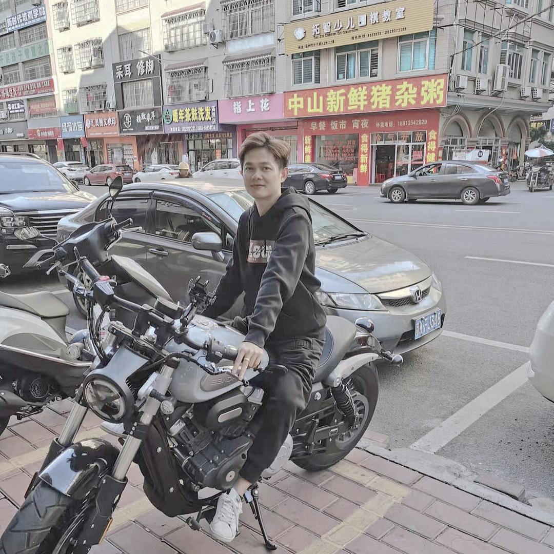 高州市倾城车业Mr、小黎批车