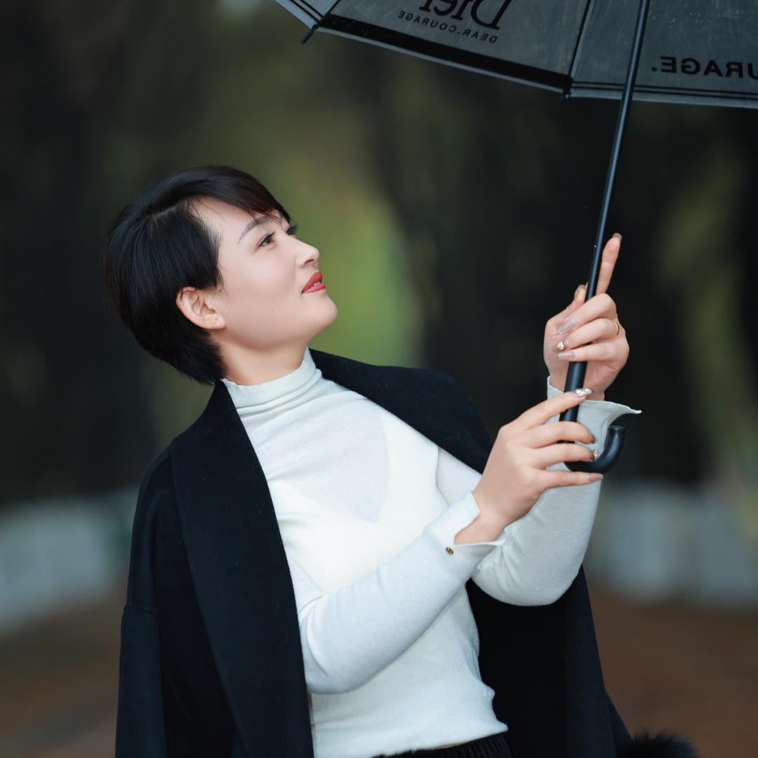 卖猪肉的小媳妇