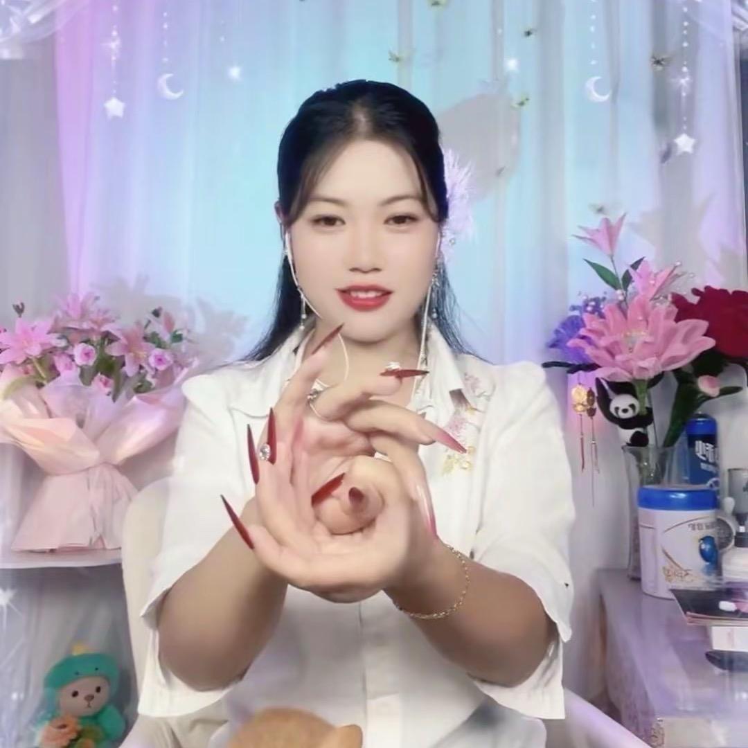 ⭐云朵💕手势舞ᰔᩚ