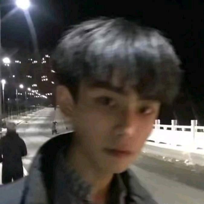 、