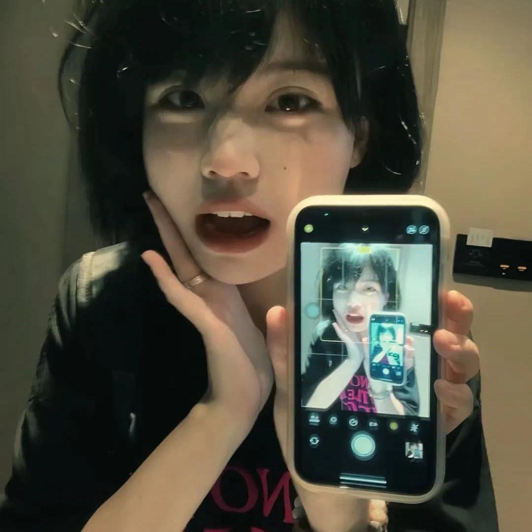 拿🦈当抱枕
