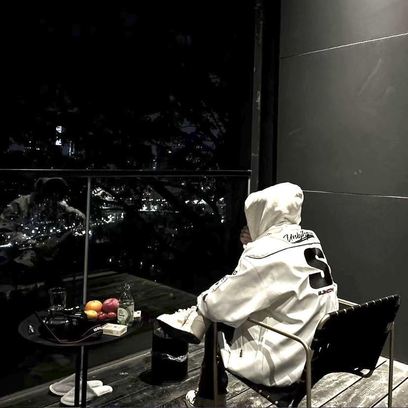 不会投三分的小孙