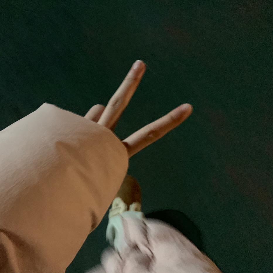 窗边的小🧍‍♂️