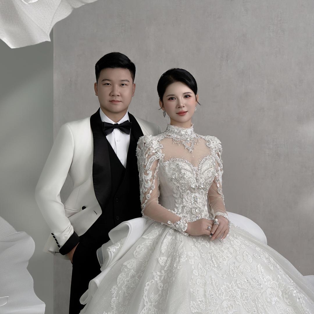 李胖和芳芳日常