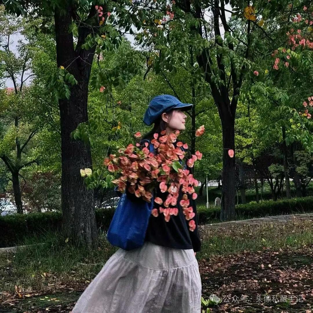 吃柠檬巧克力的曲奇🍫🫐