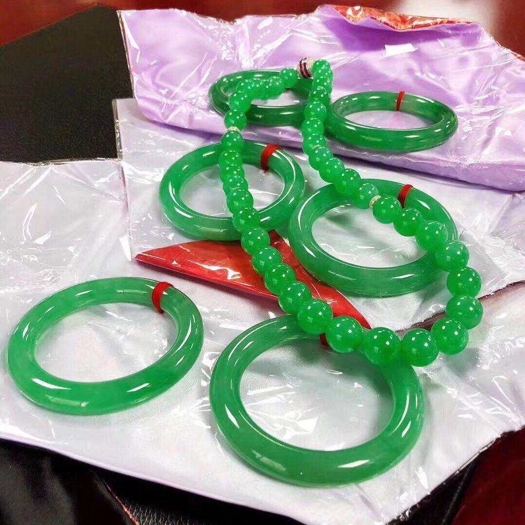 宝瑜斋翡翠