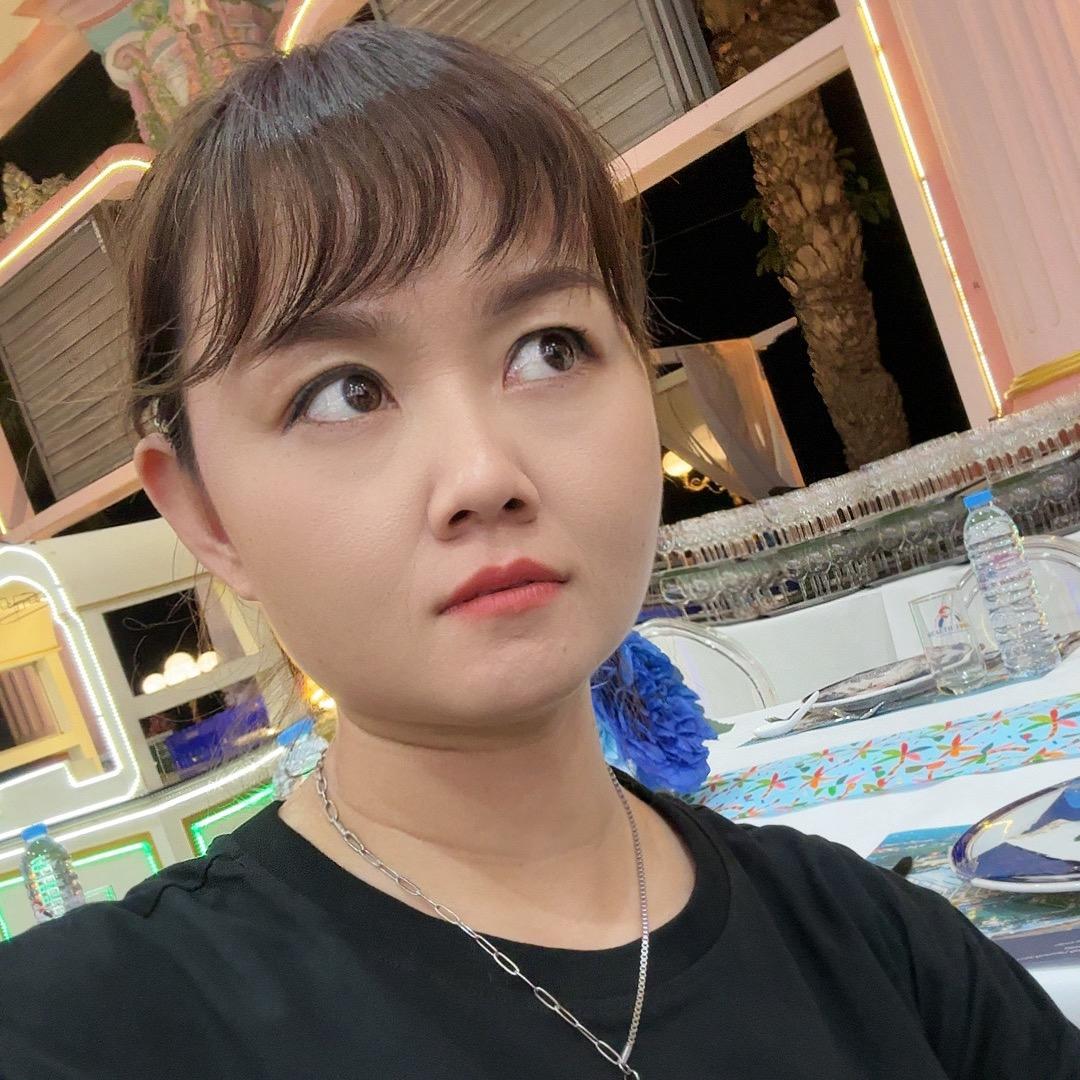 是佳佳吖