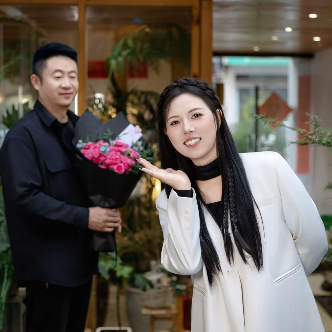 原来是娜姐呀