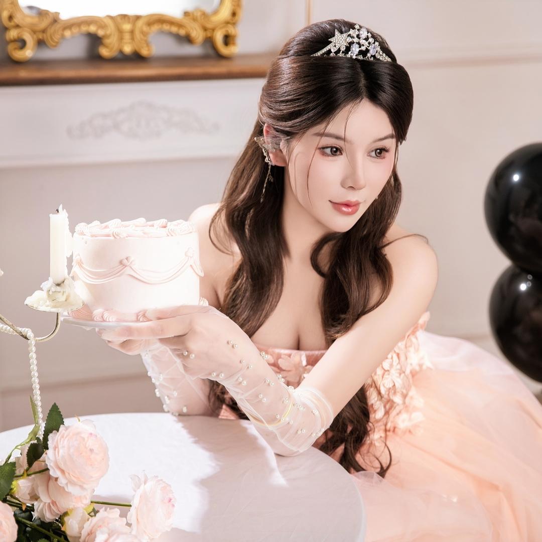 小莫丽😘