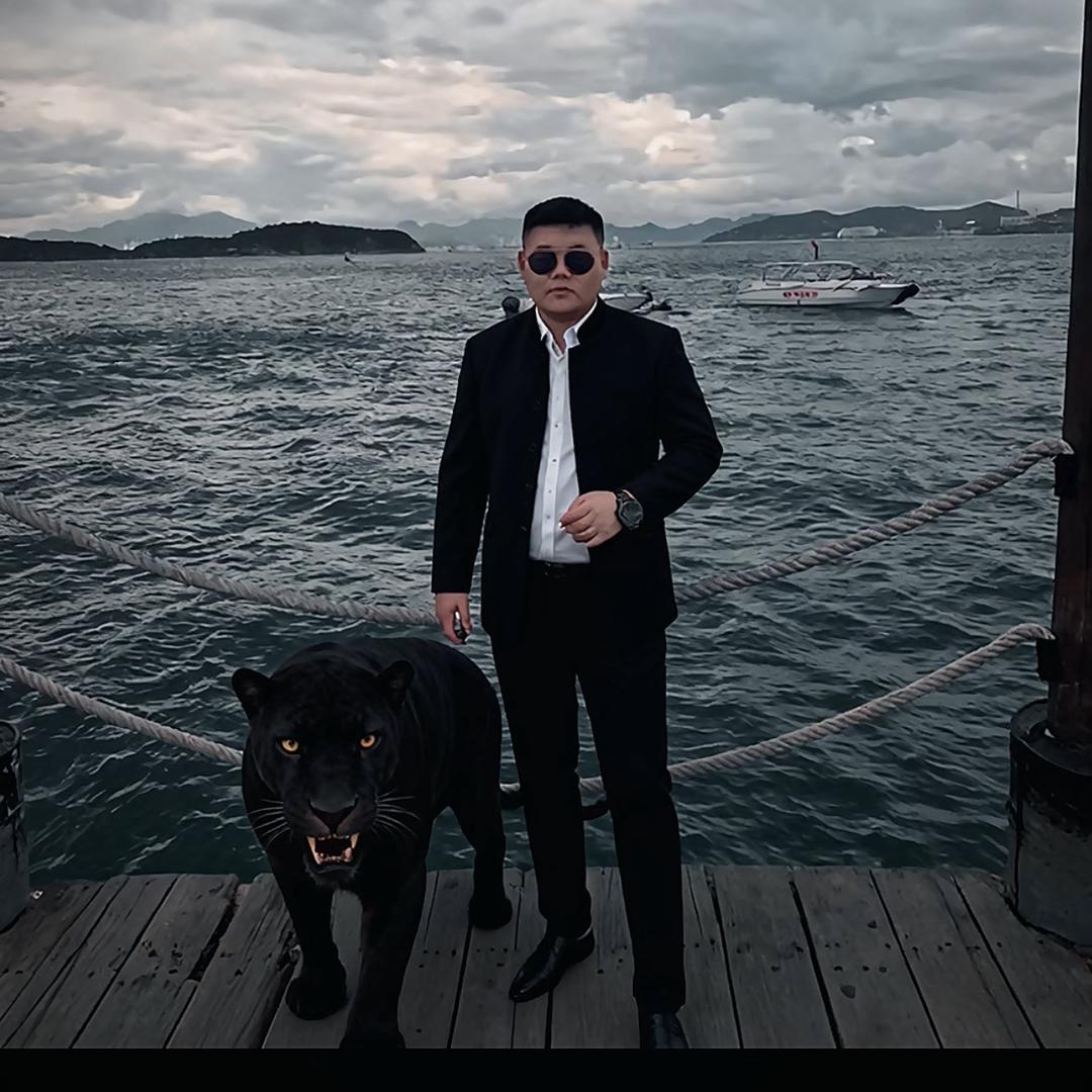 W-World格斗酒吧小孟总