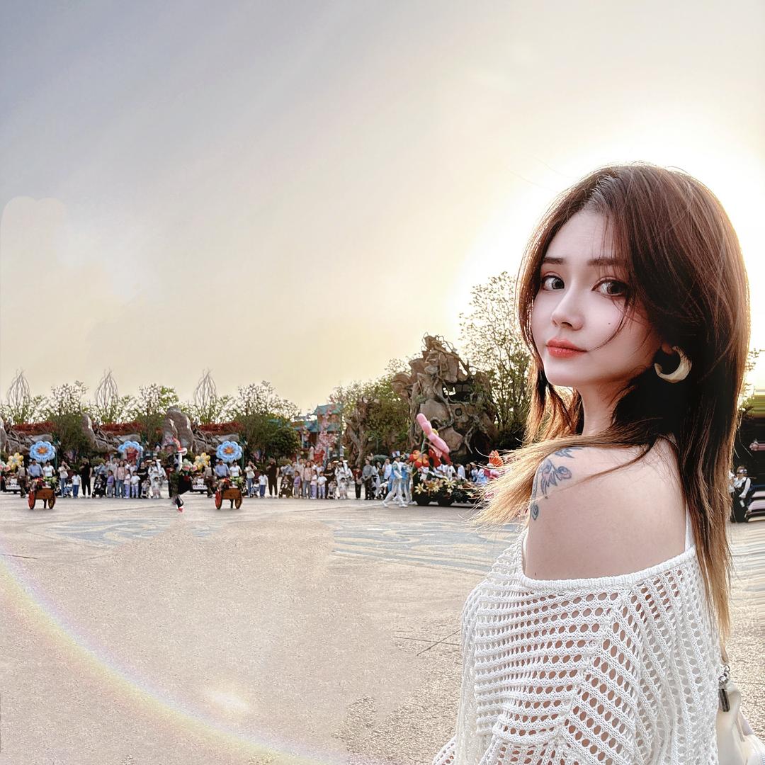 Dora🌈