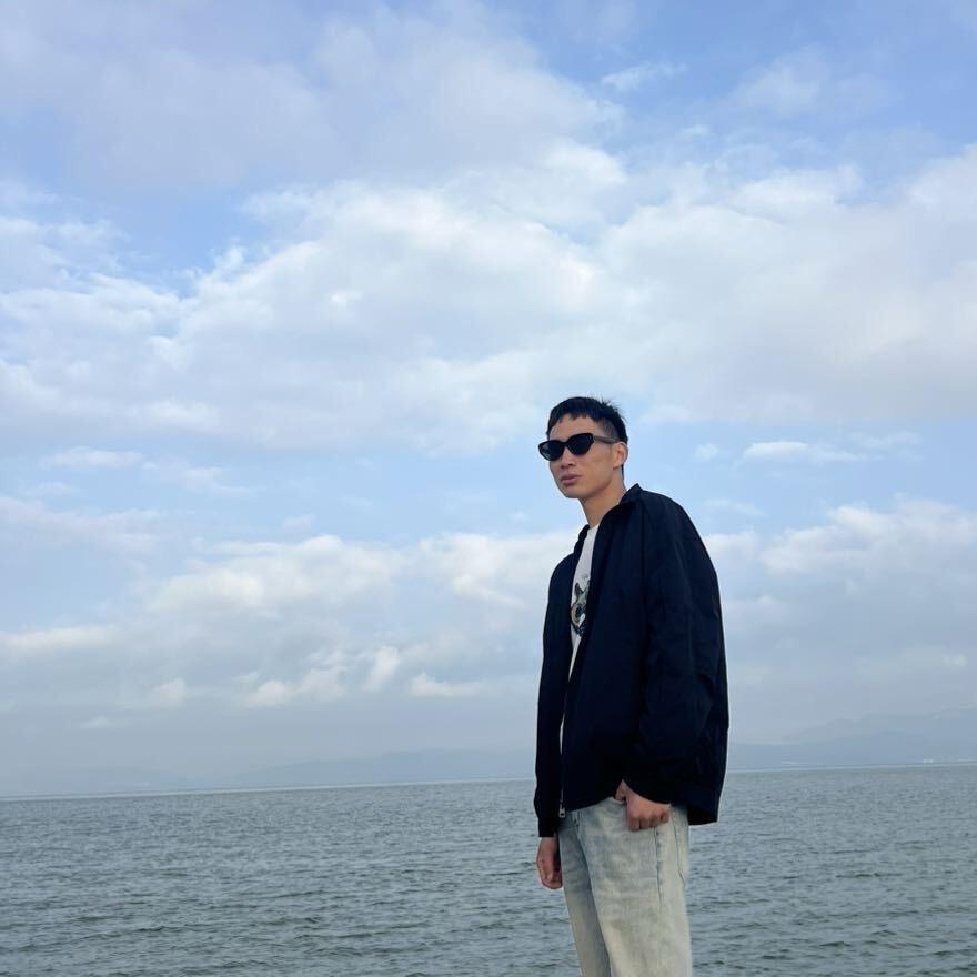 昆明哥斯拉酒吧订台—小鲍