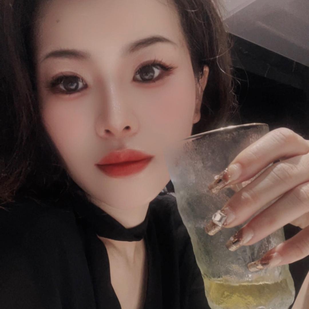 阿仙服饰批发店