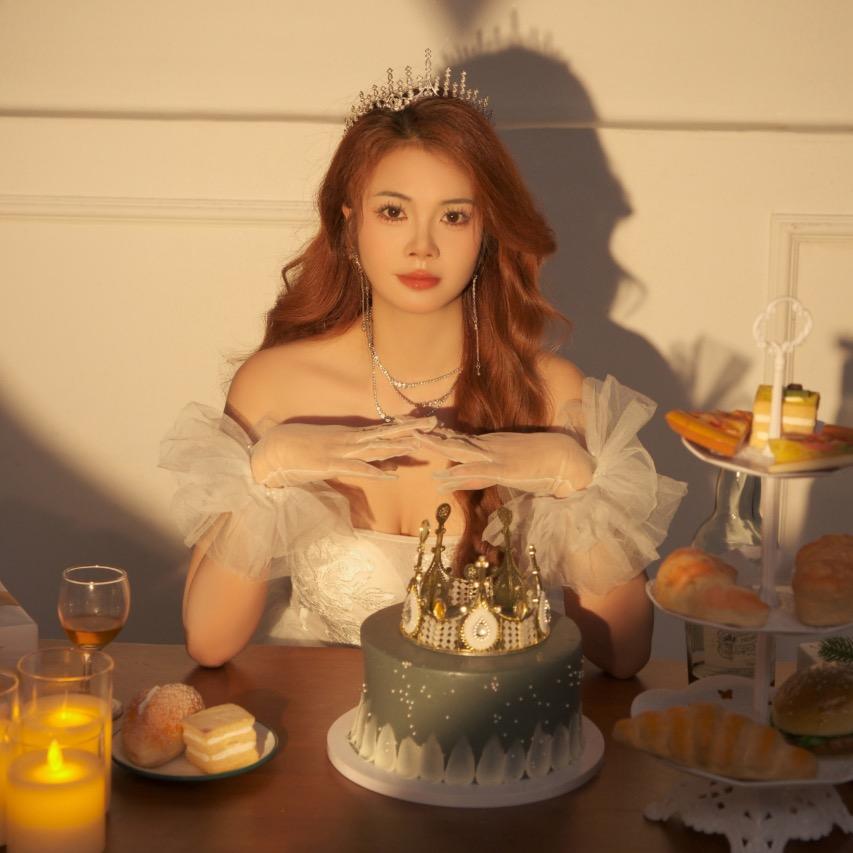 @丽丽丽女王