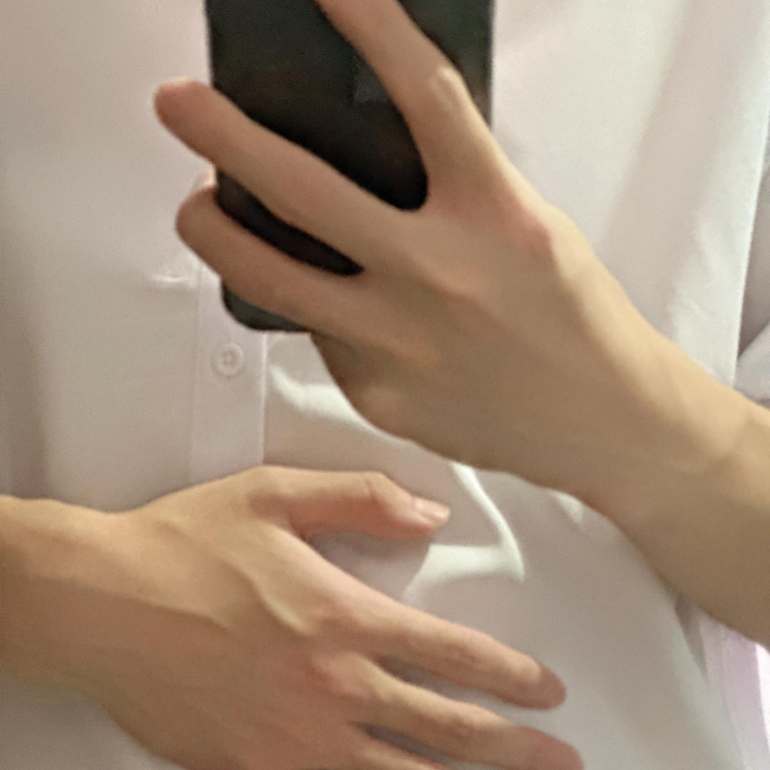 小磊腹肌六块🐣
