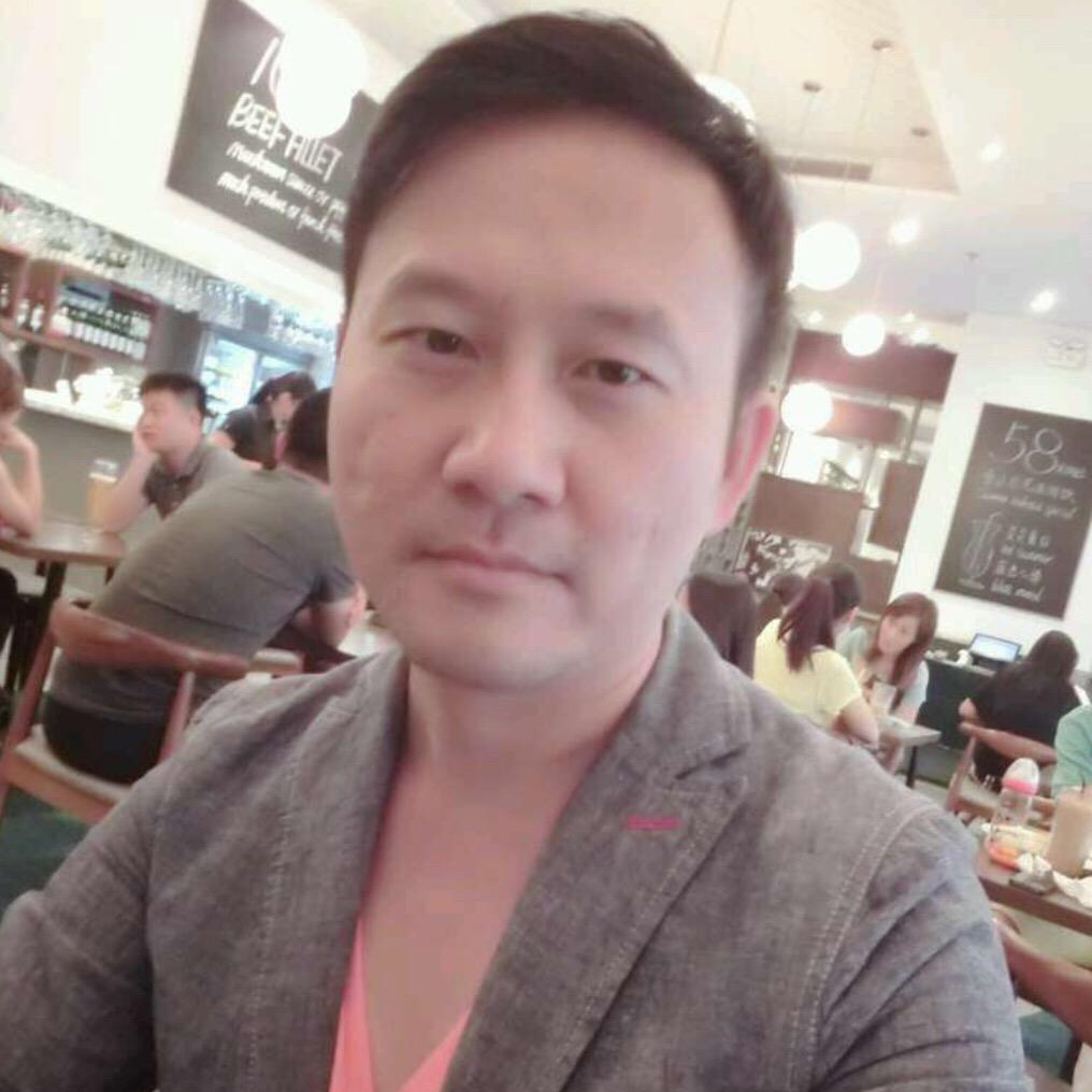 香港亚文@服装设计师