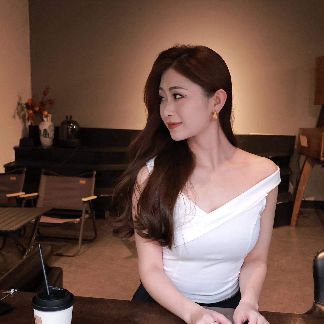 晶晶欧尼.