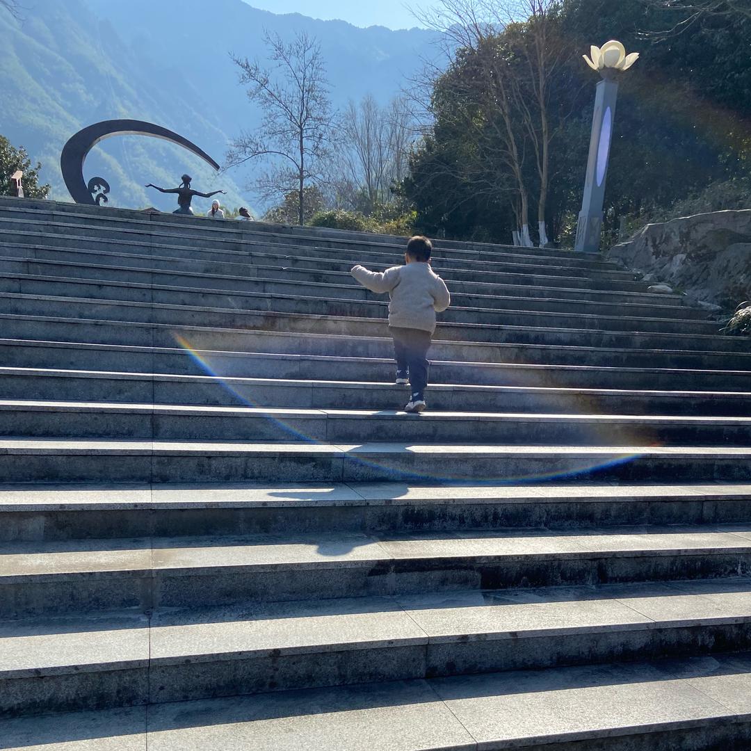 云朵舒芙蕾岳阳楼店（轩轩）