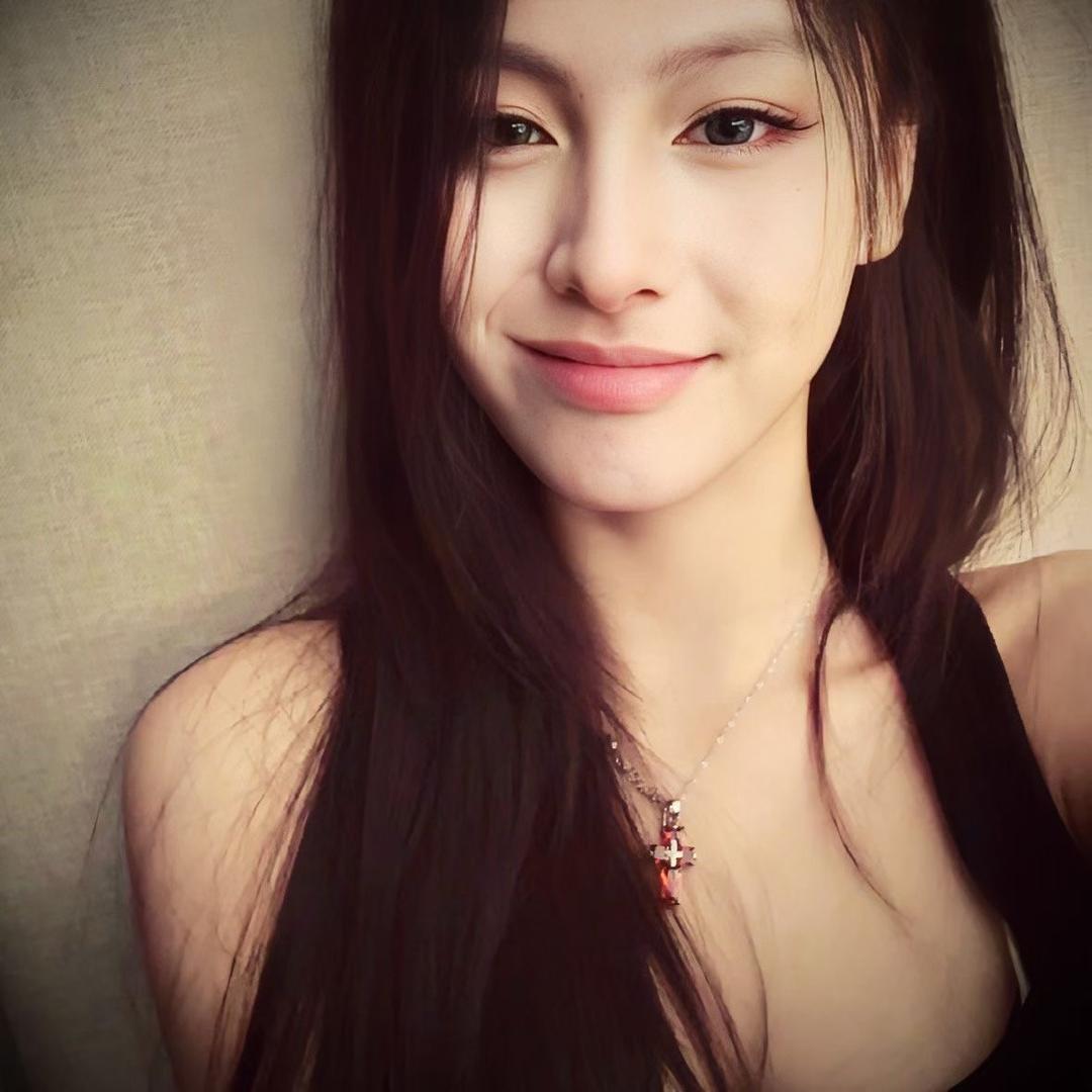 冷酷的小虾仁🍤