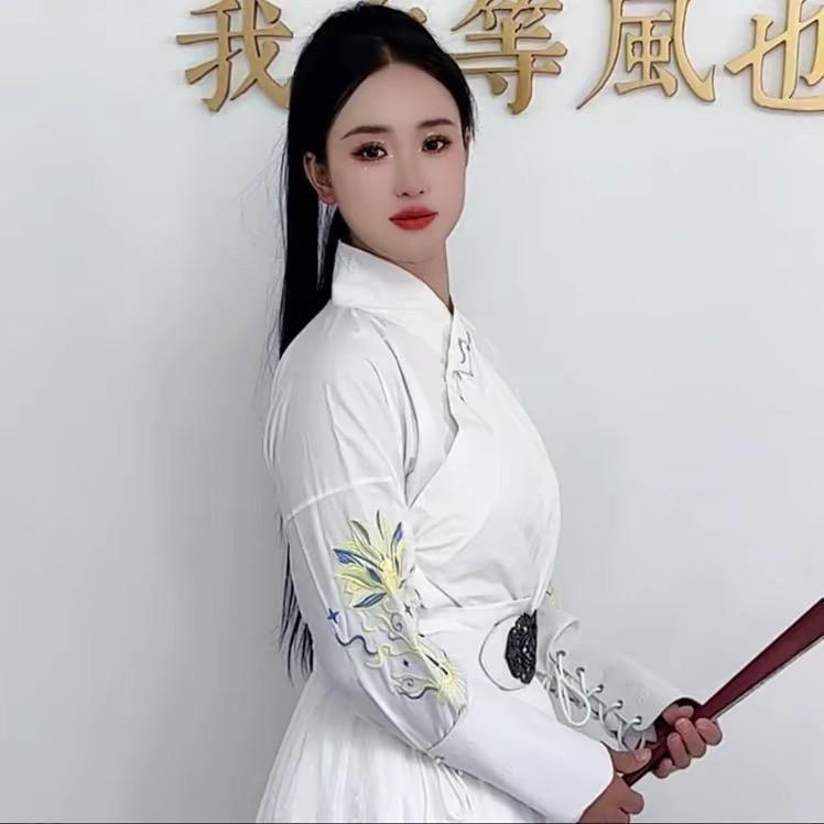 小敏有点野