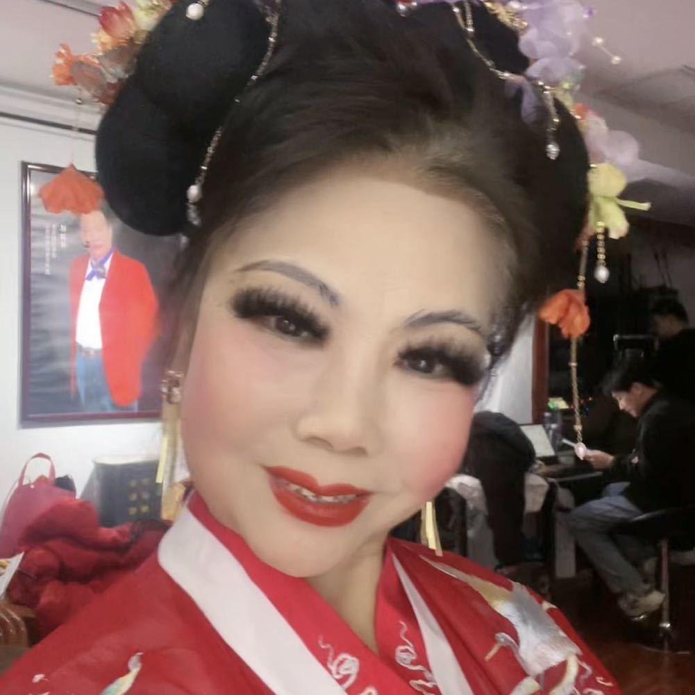 汪玉清魔术师舞蹈表演