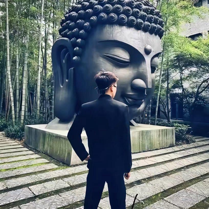 何先森🤓