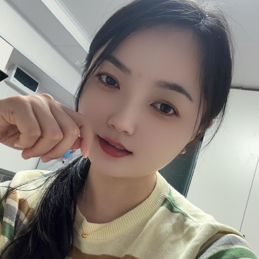 快乐🎊的小姐姐