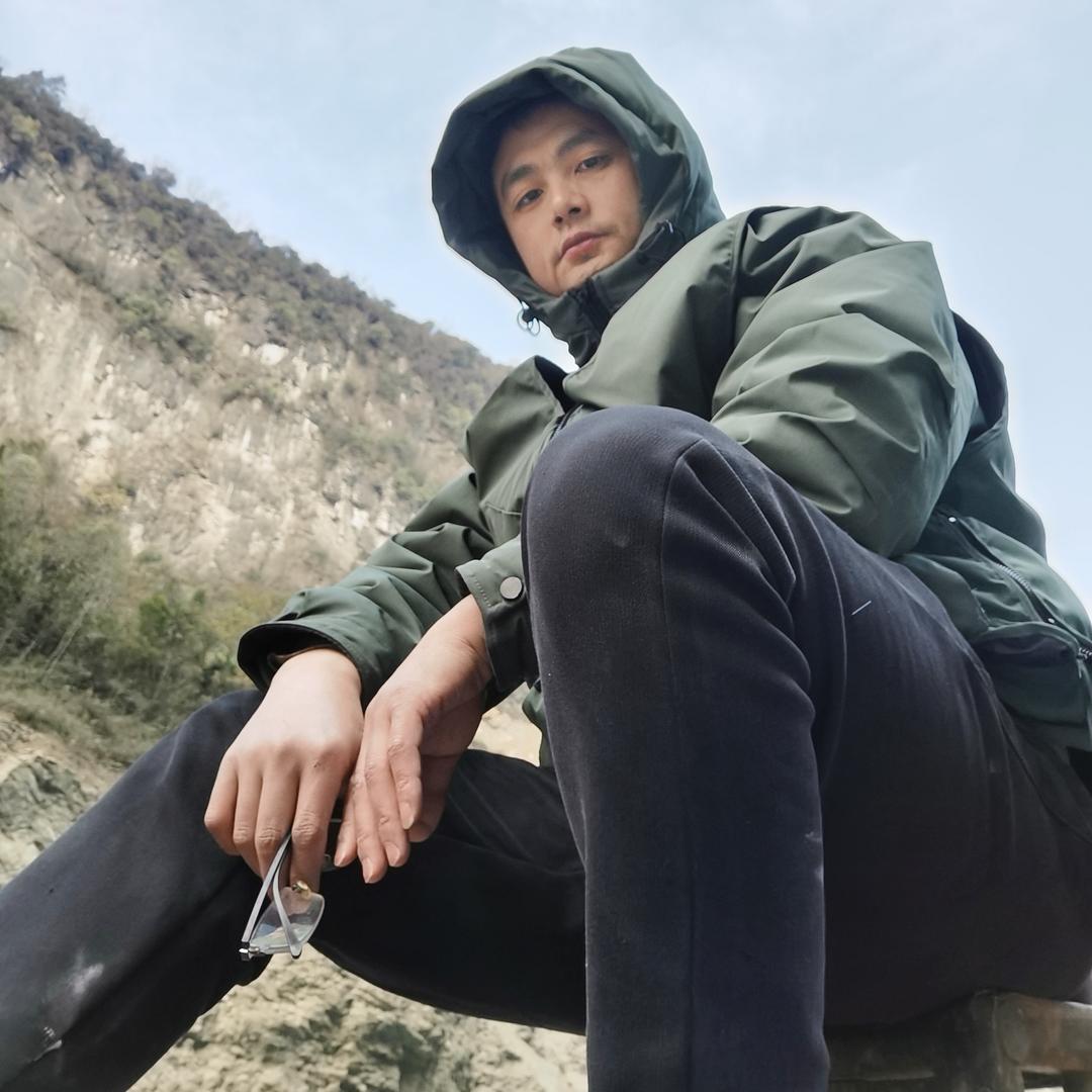 张家界导游大鹏