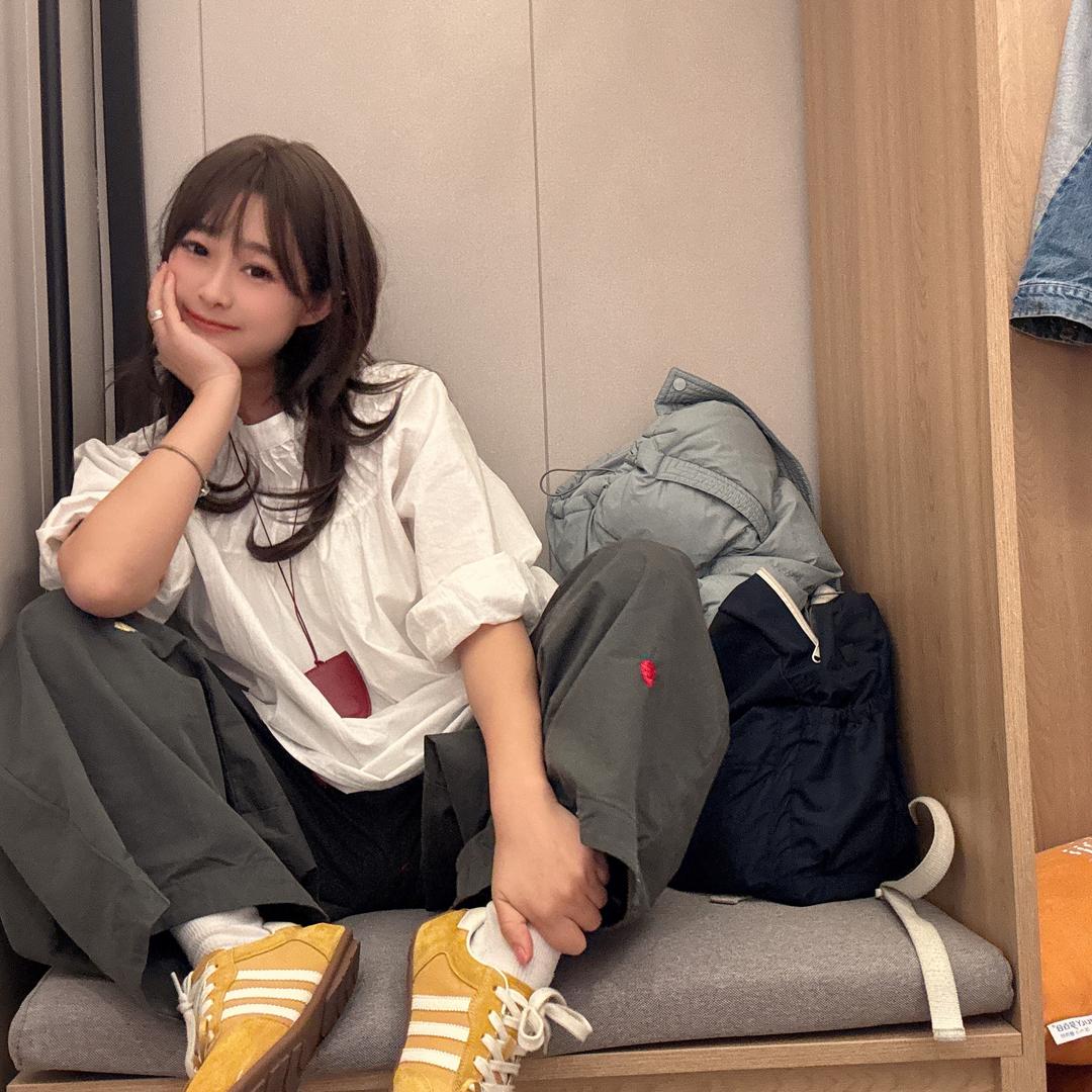眉山原蕾女鞋店 （万达店城北店装修中）