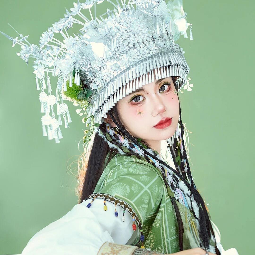 远山白月光们