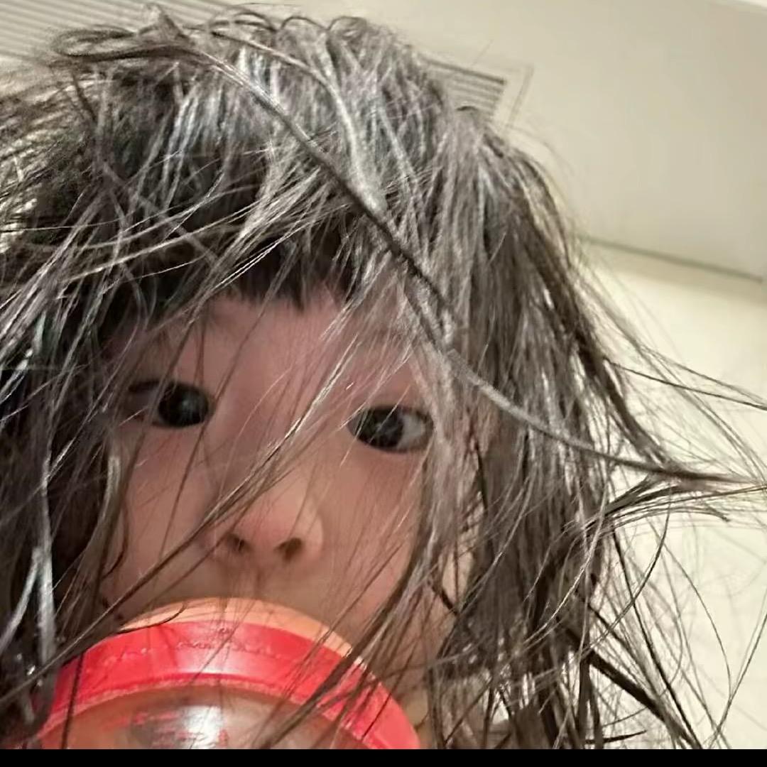 妞妞^