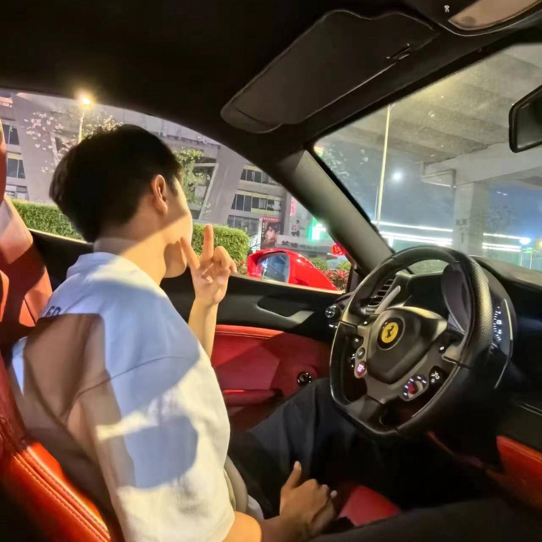 -小老虎🐯