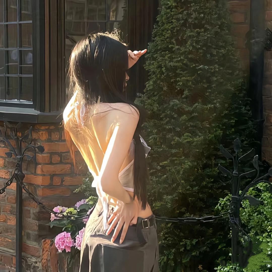 查女士.