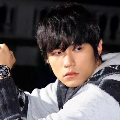 等枫红染秋季等相遇