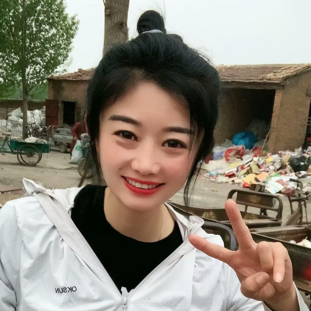 娜娜@