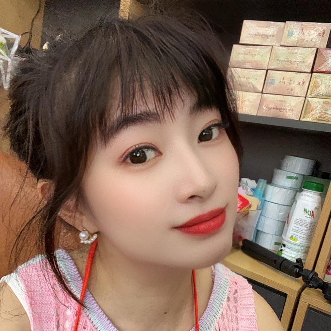 卖水果的小姐姐