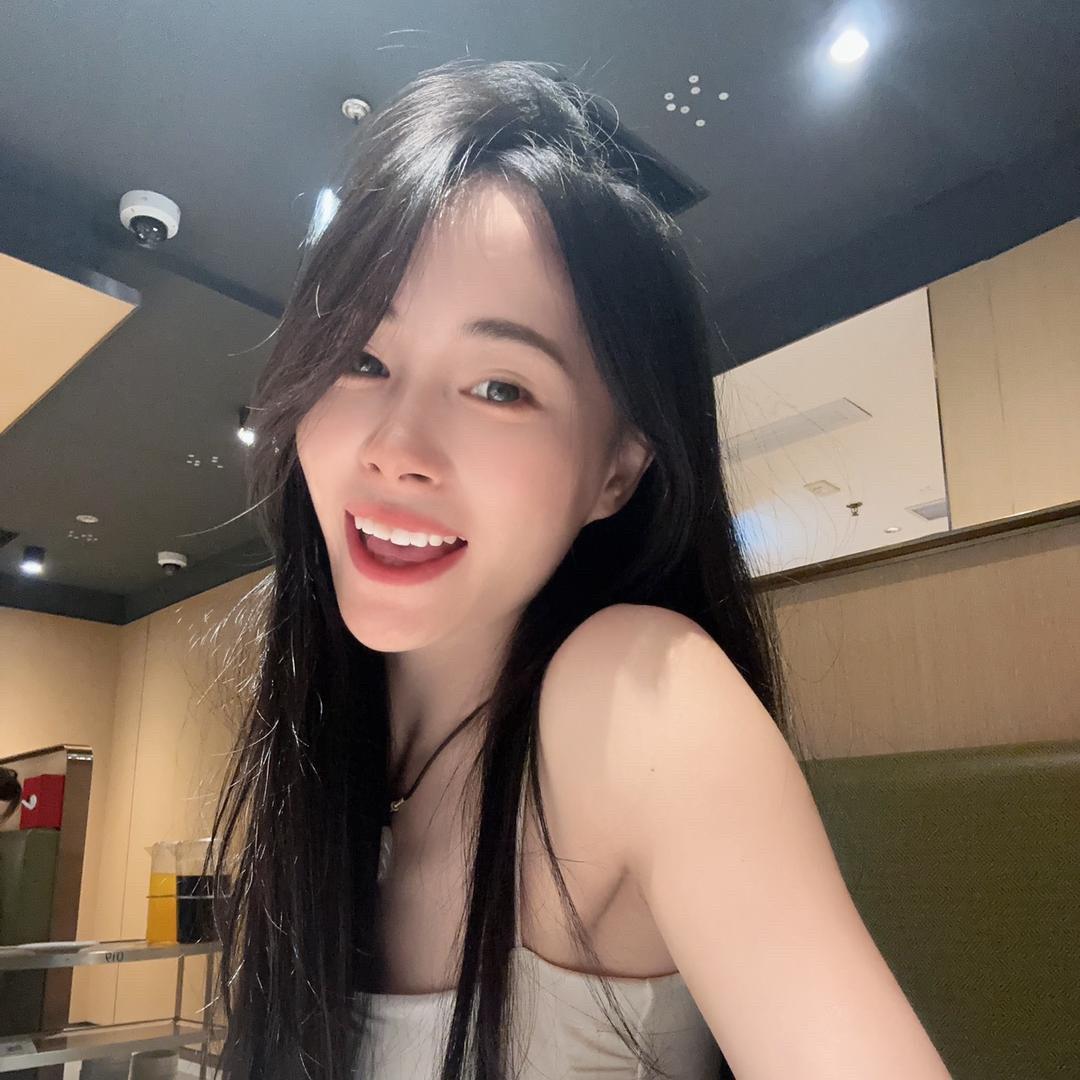 广州市番禺区钱小柒女裤店