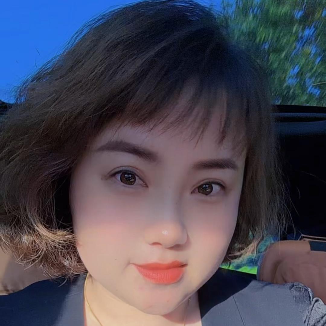 楚雄市高新区.艾仟女装店