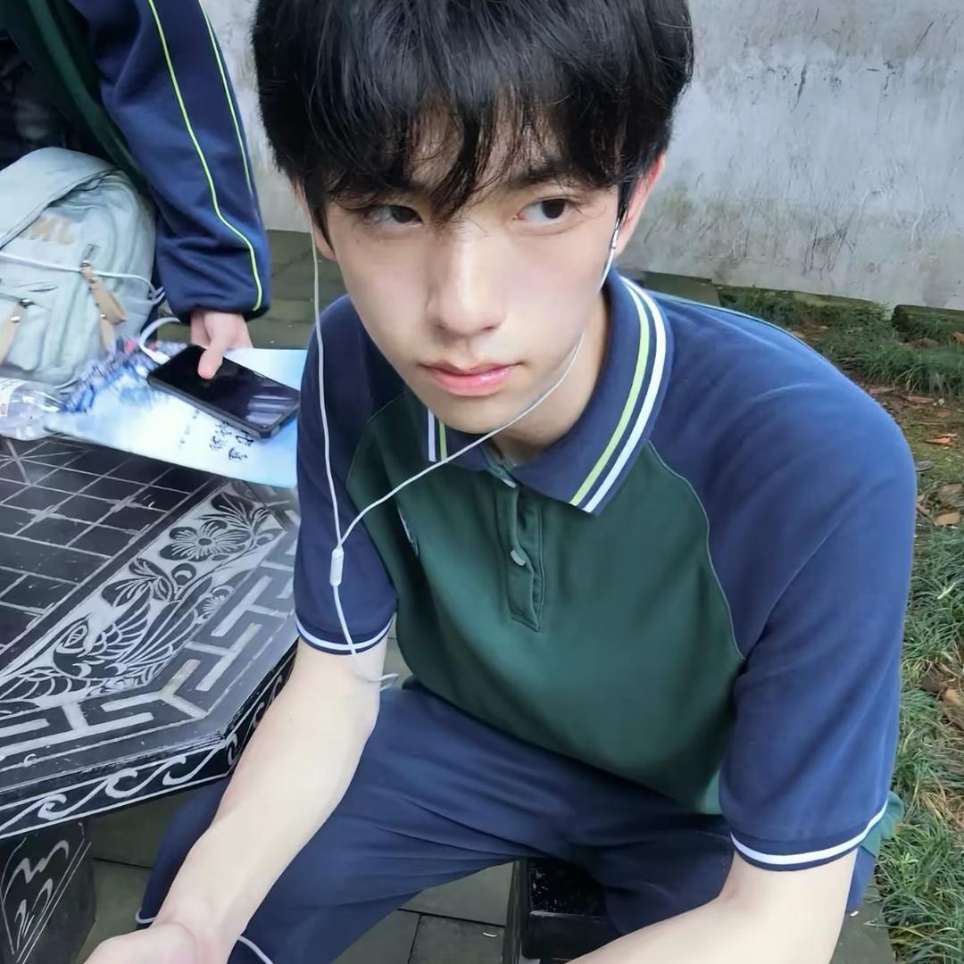 小泽.