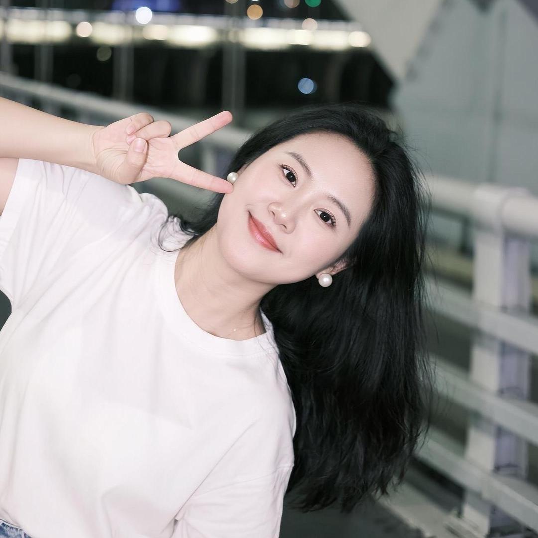 红色郁金香