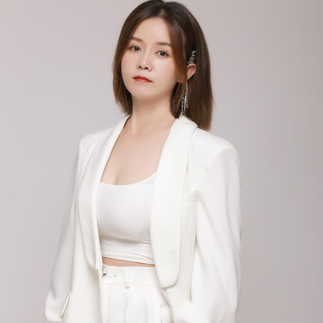 克里丝汀主理人