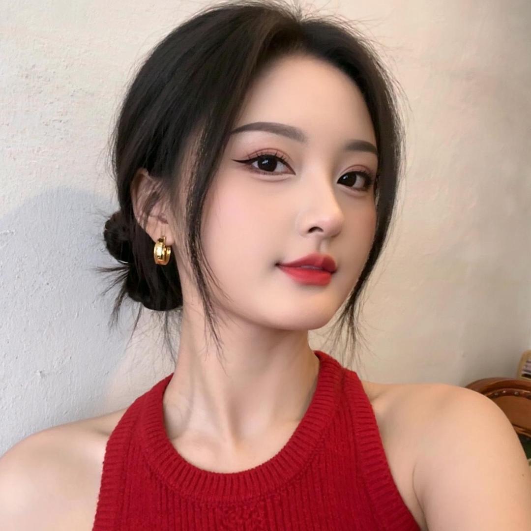 是李乖乖呀～