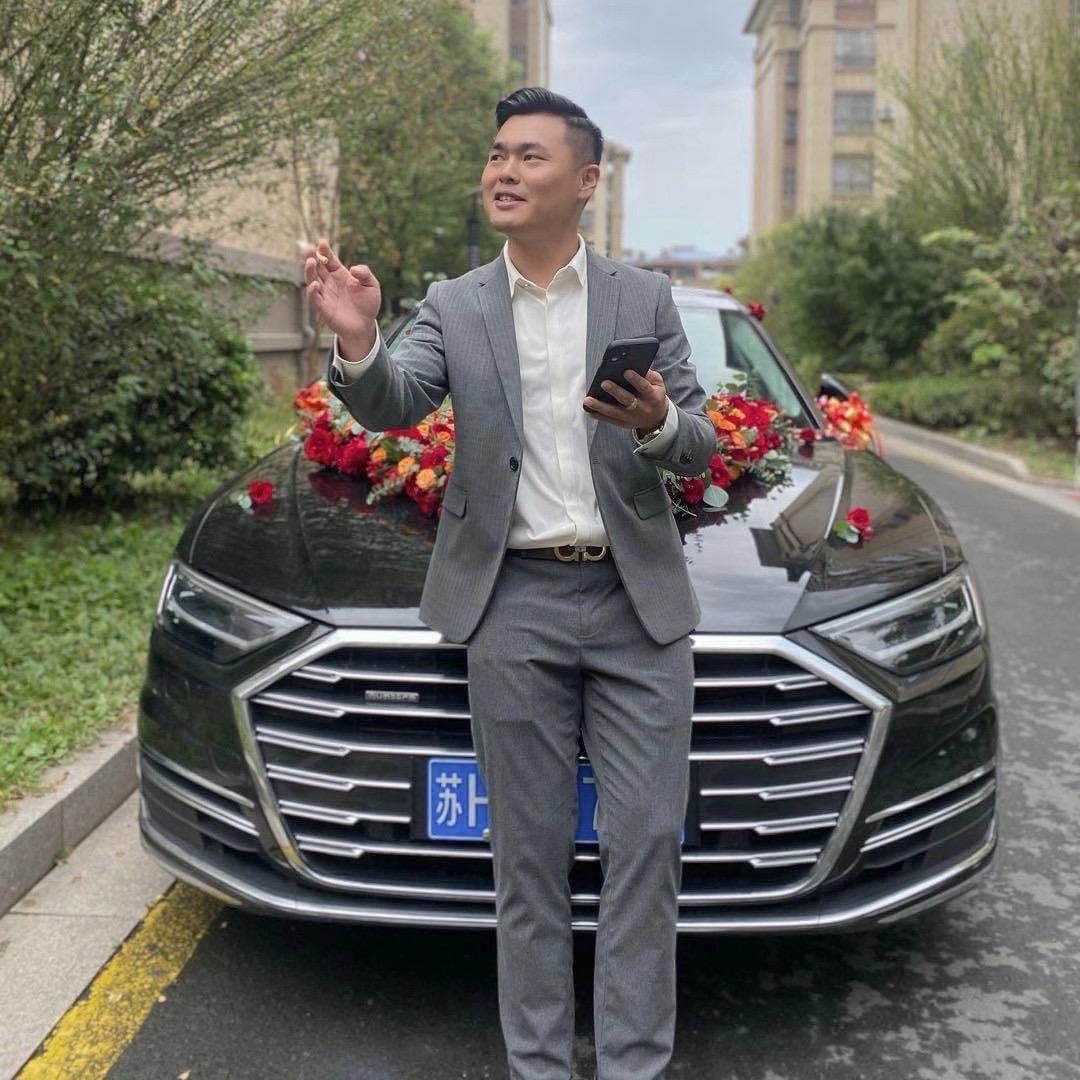 孙先生东方婚纱婚庆红旗婚车