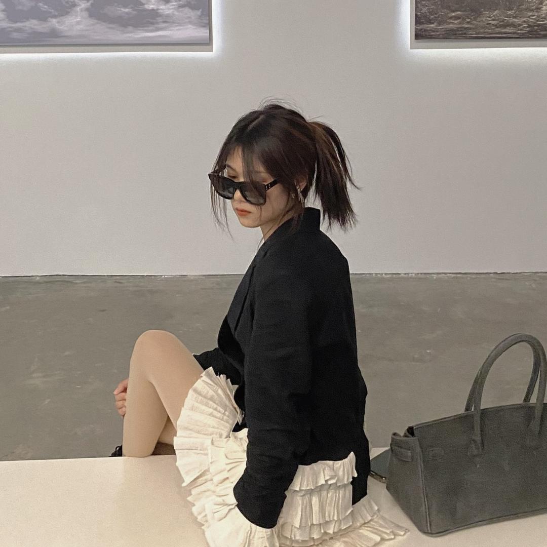 蕊蕊是卖衣服的
