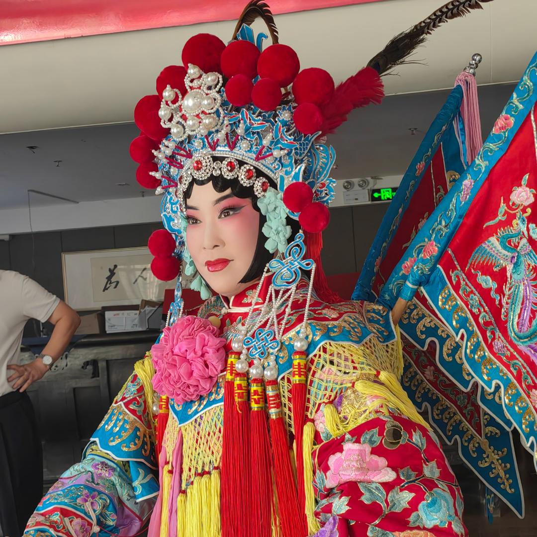 盛小凤《漯河市豫剧团》演员